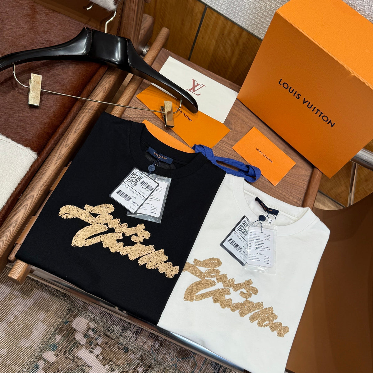 Louis Vuitton T-Shirts- Louis Vuitton Lou T-shirt Casual Everyday Designer Tee