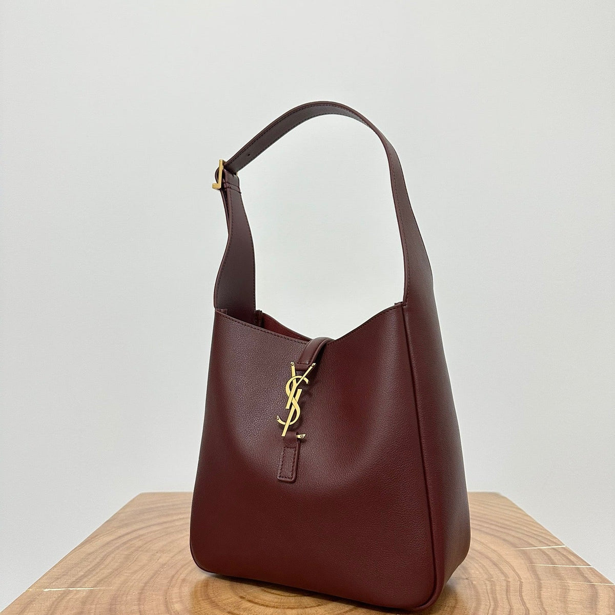 Saint Laurent Bags- Saint Laurent Le 5 À 7 Supple Small Bag Luxury Designer Leather Handbag