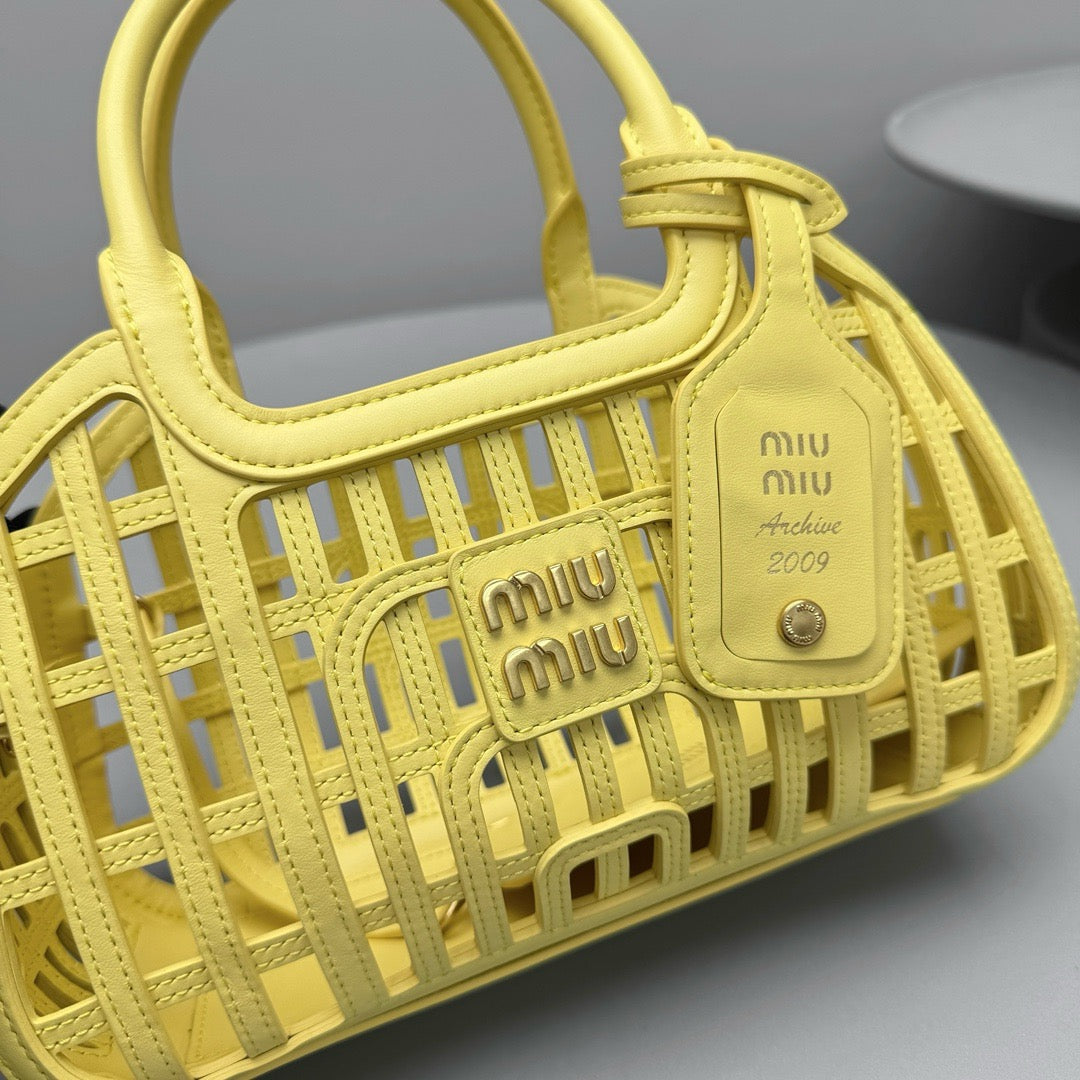 Bags- Miu M Leather Basket Bag Elegant Everyday Designer Handbag