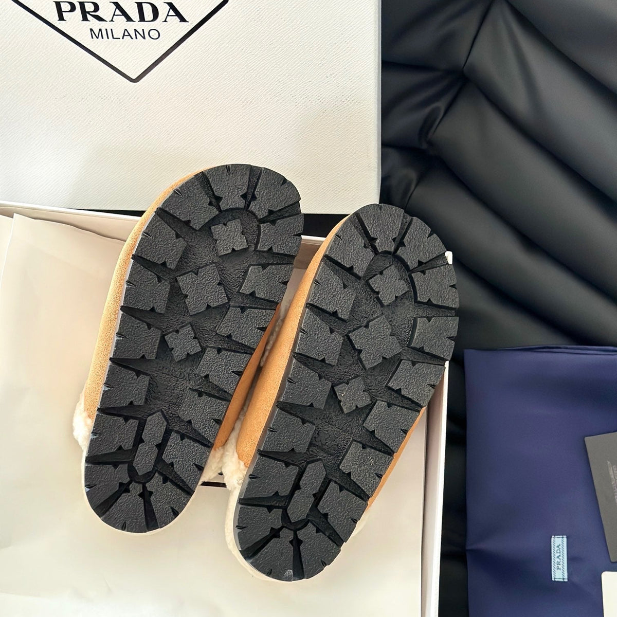 Accessories- Pd Shearling Slippers Luxury Designer Fashion Accessory