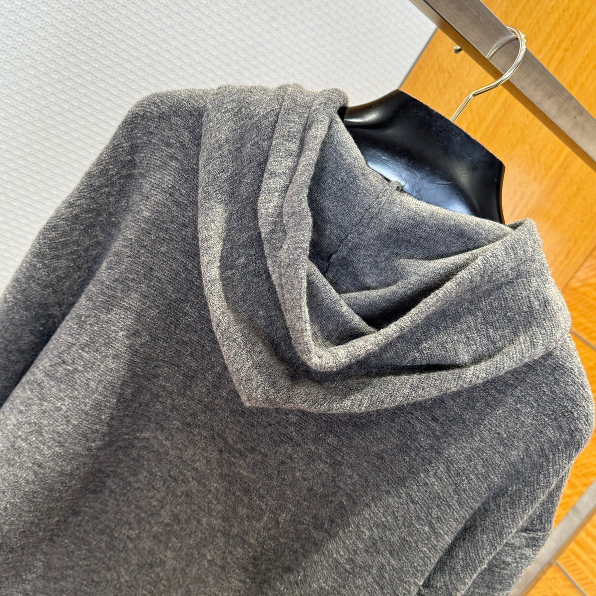 Hoodies? Loew Hoodie Comfortable Luxury Streetwear Hoodie