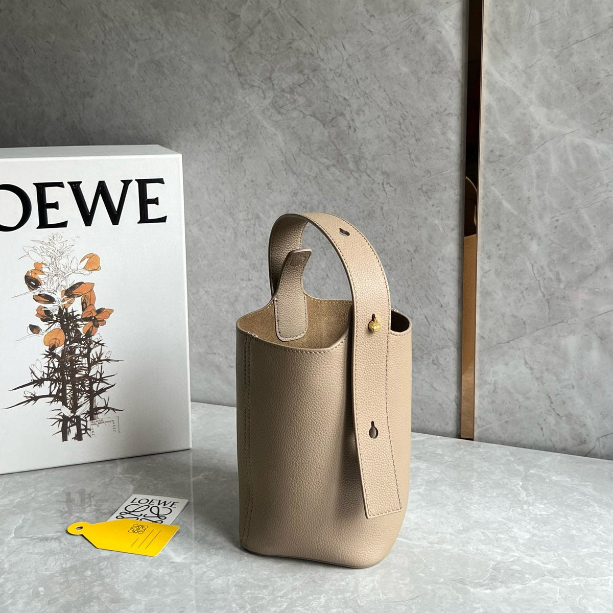 Bags- Loew Mini Pebble Bucket Bag Elegant Everyday Designer Handbag