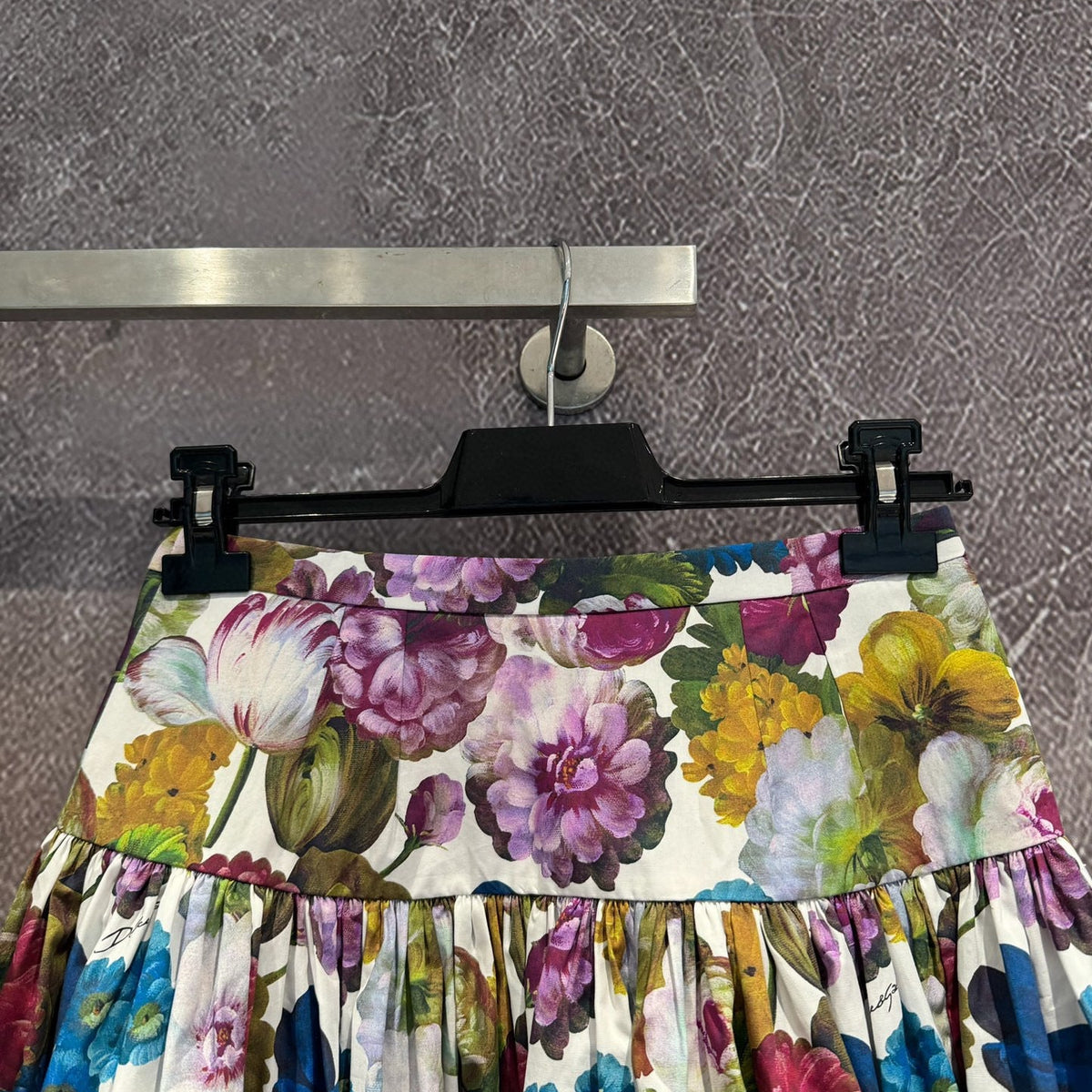 Skirts- D&g Skirt Elegant Designer Casual Skirt