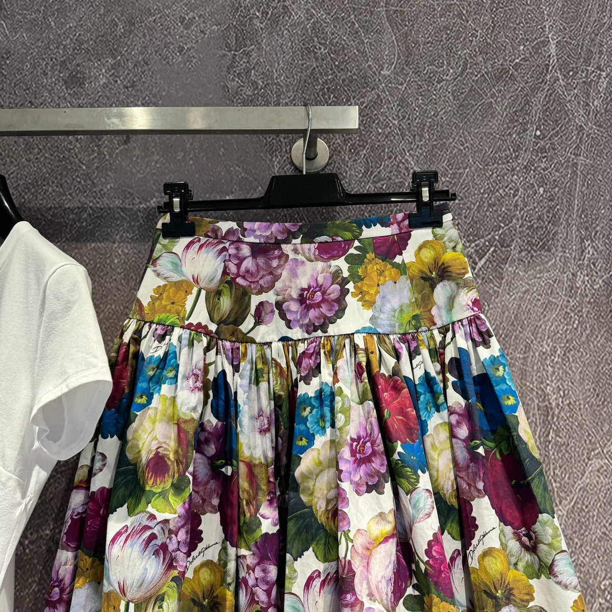Skirts- D&g Skirt Elegant Designer Casual Skirt