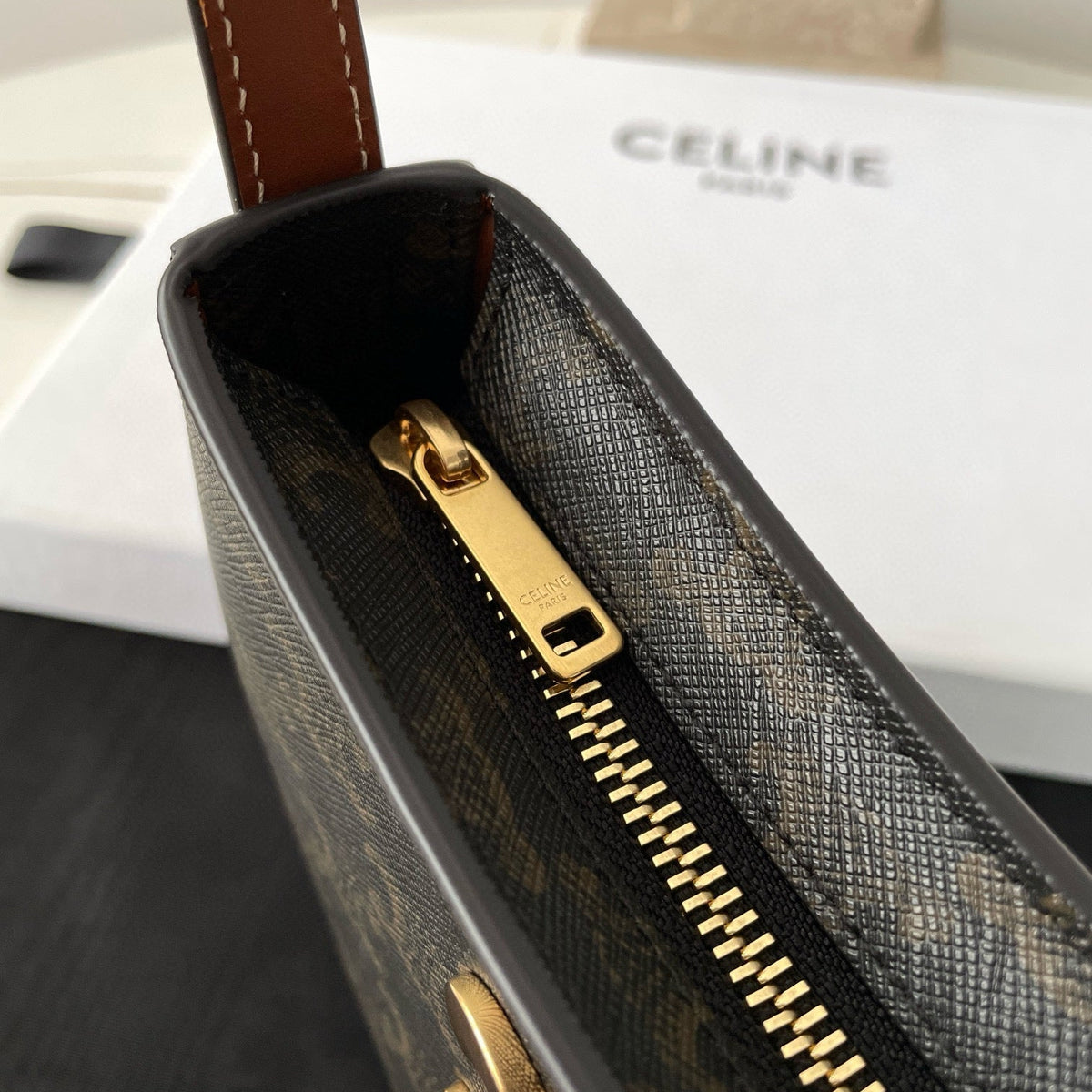 Bags- Cel Tilly Medium Bag Elegant Everyday Designer Handbag