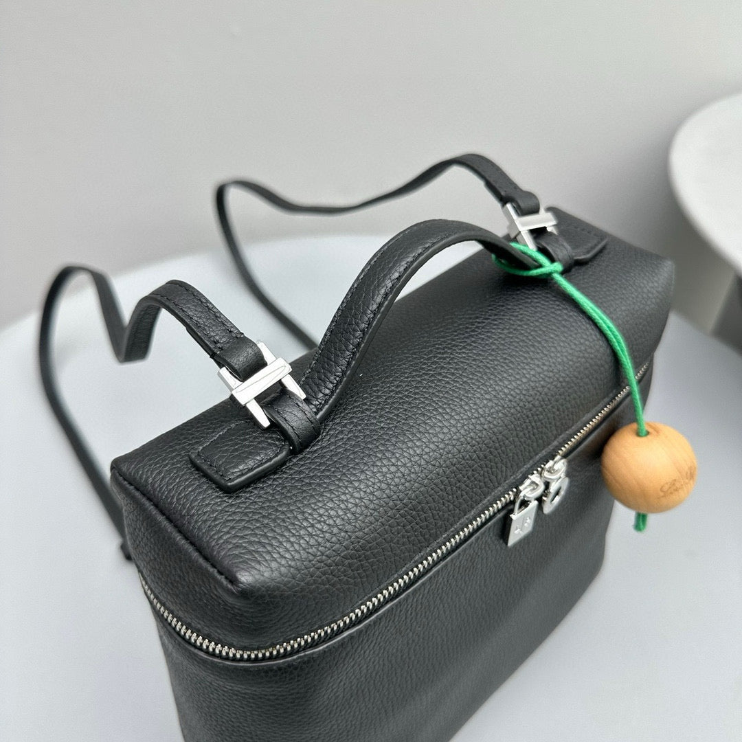 Bags- Loro P Extra Pocket Backpack Luxury Designer Leather Handbag