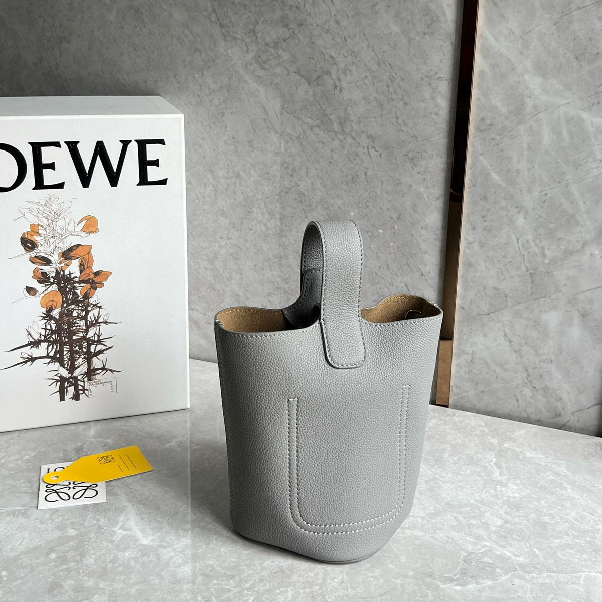 Bags- Loew Mini Pebble Bucket Bag Elegant Everyday Designer Handbag