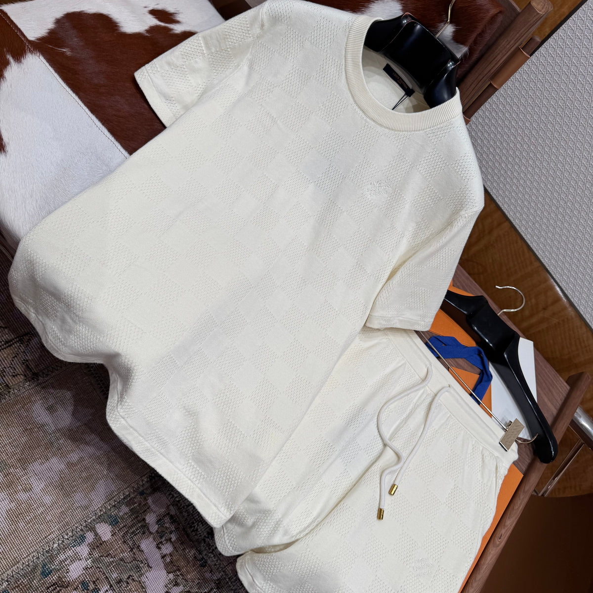 Louis Vuitton T-Shirts- Louis Vuitton Lou T-shirt Premium Designer Cotton T-Shirt