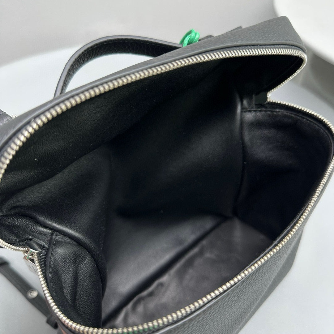 Bags- Loro P Extra Pocket Backpack Luxury Designer Leather Handbag