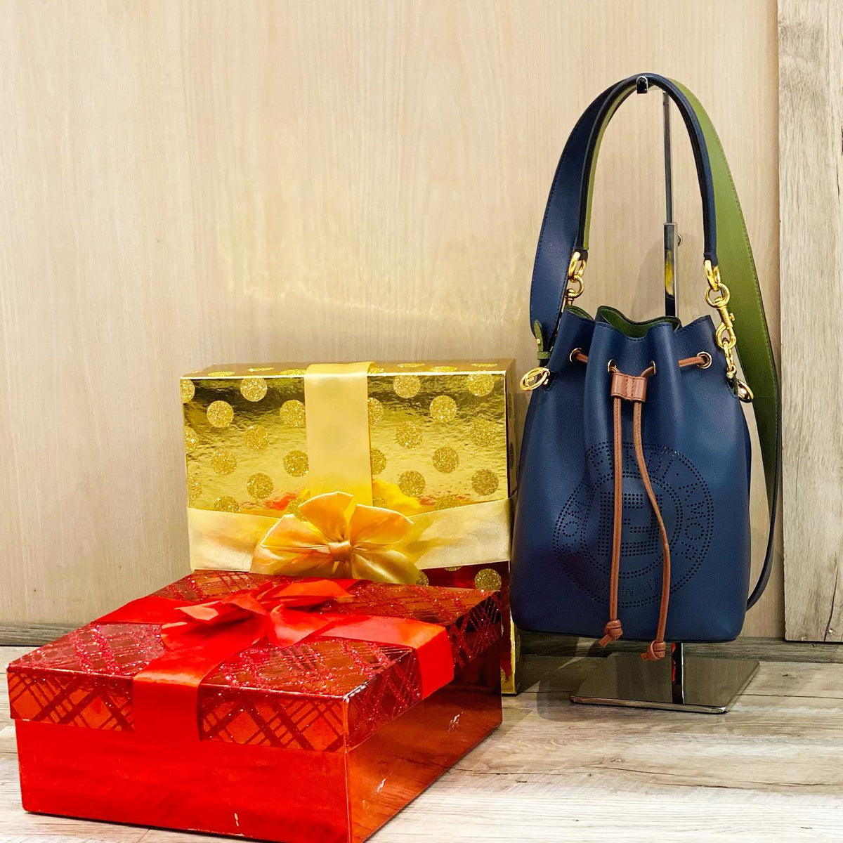 Fendi Bags? Fendi Mon Tresor Small Bucket Bag Luxury Designer Leather Handbag