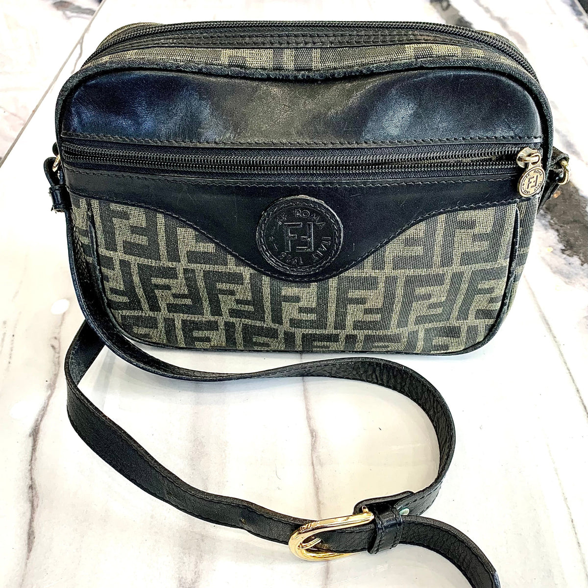 Fendi Bags? Fendi Vintage Ff Camera Bag Elegant Everyday Designer Handbag
