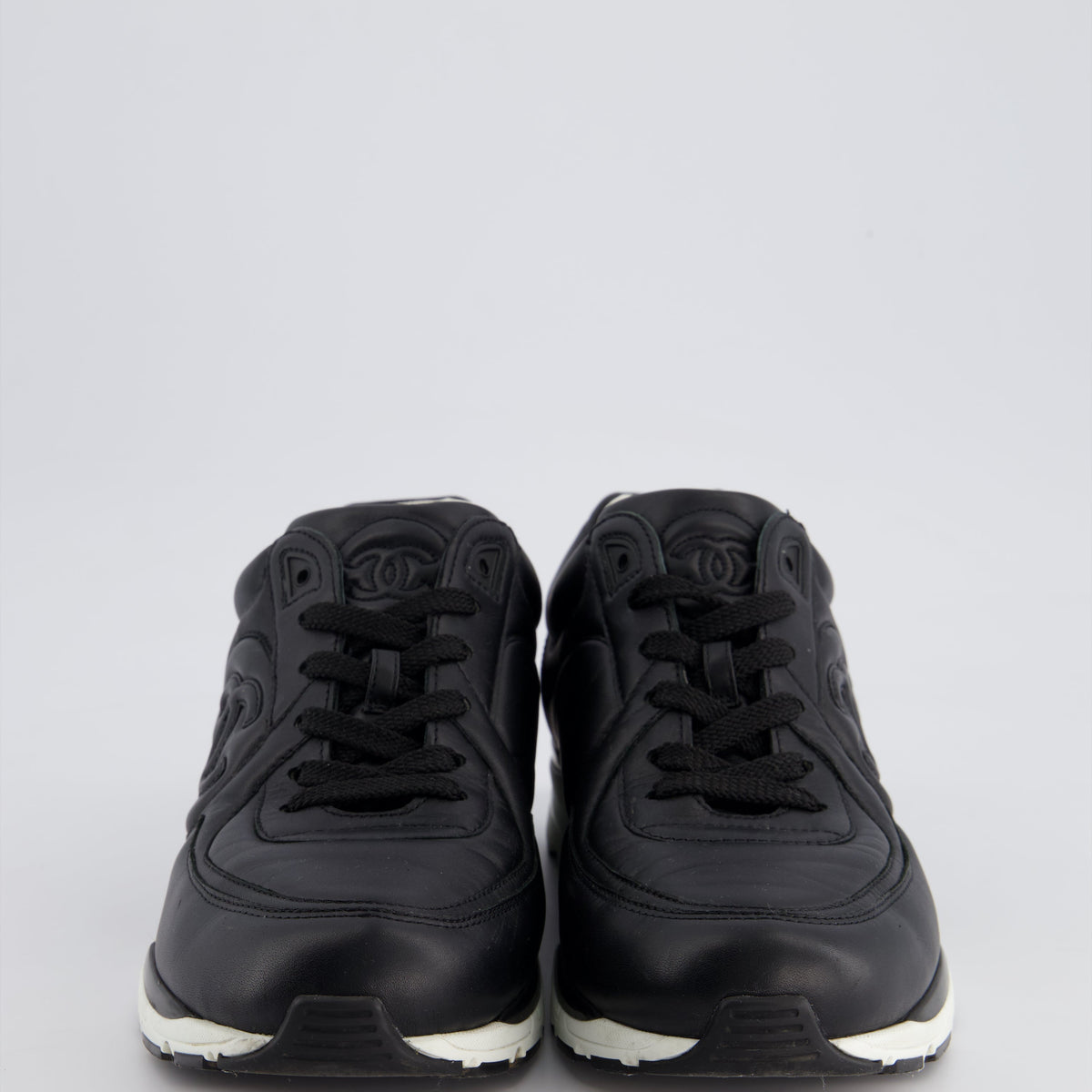 Chanel Shoes? Chanel Black & White Leather Sneakers With Logo Detail Size EU 42 Comfortable Everyday Designer Shoes