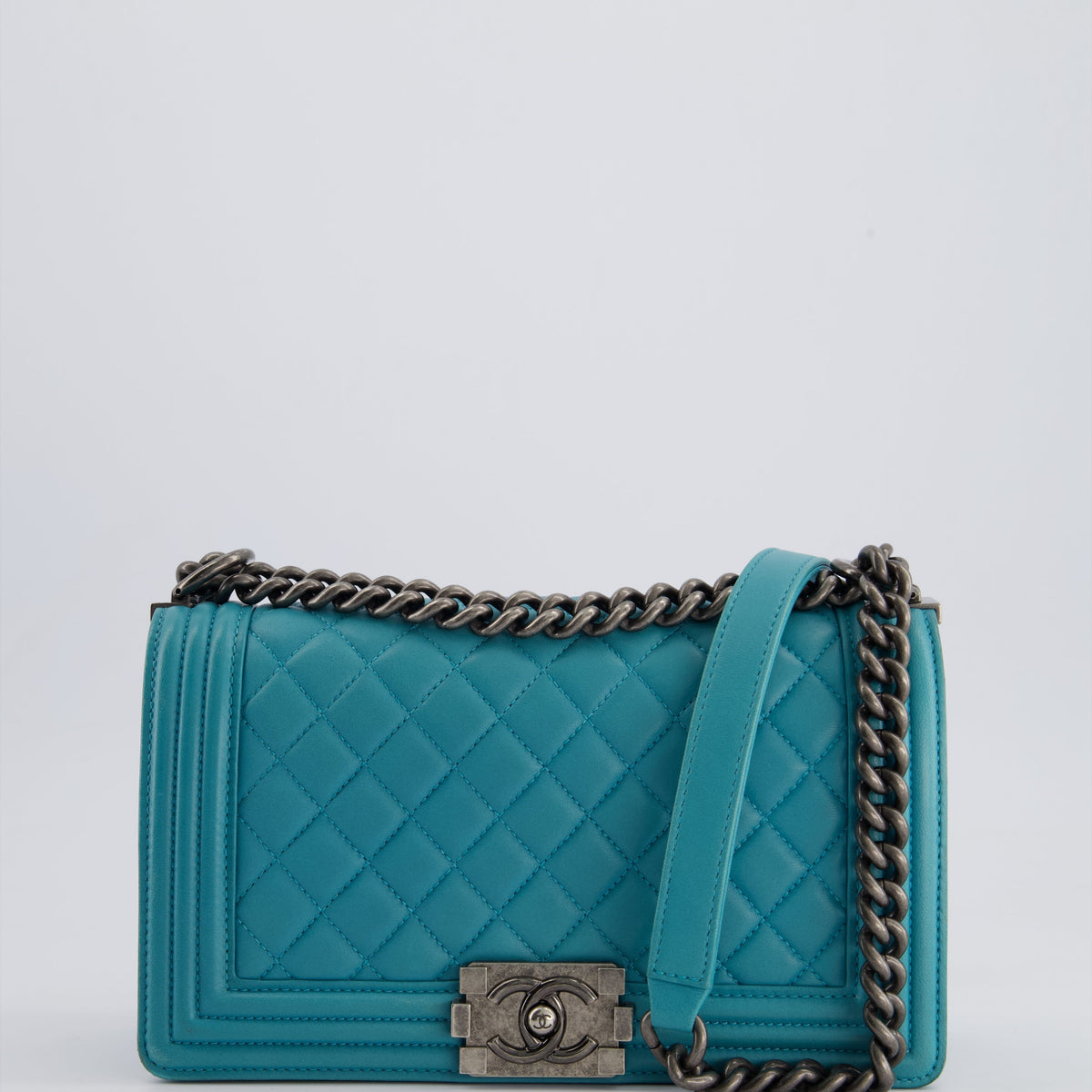 Chanel Bags Chanel *FIRE PRICE* Chanel Teal Medium Boy Bag in Lambskin Leather with Ruthenium Hardware Elegant Everyday Designer Handbag