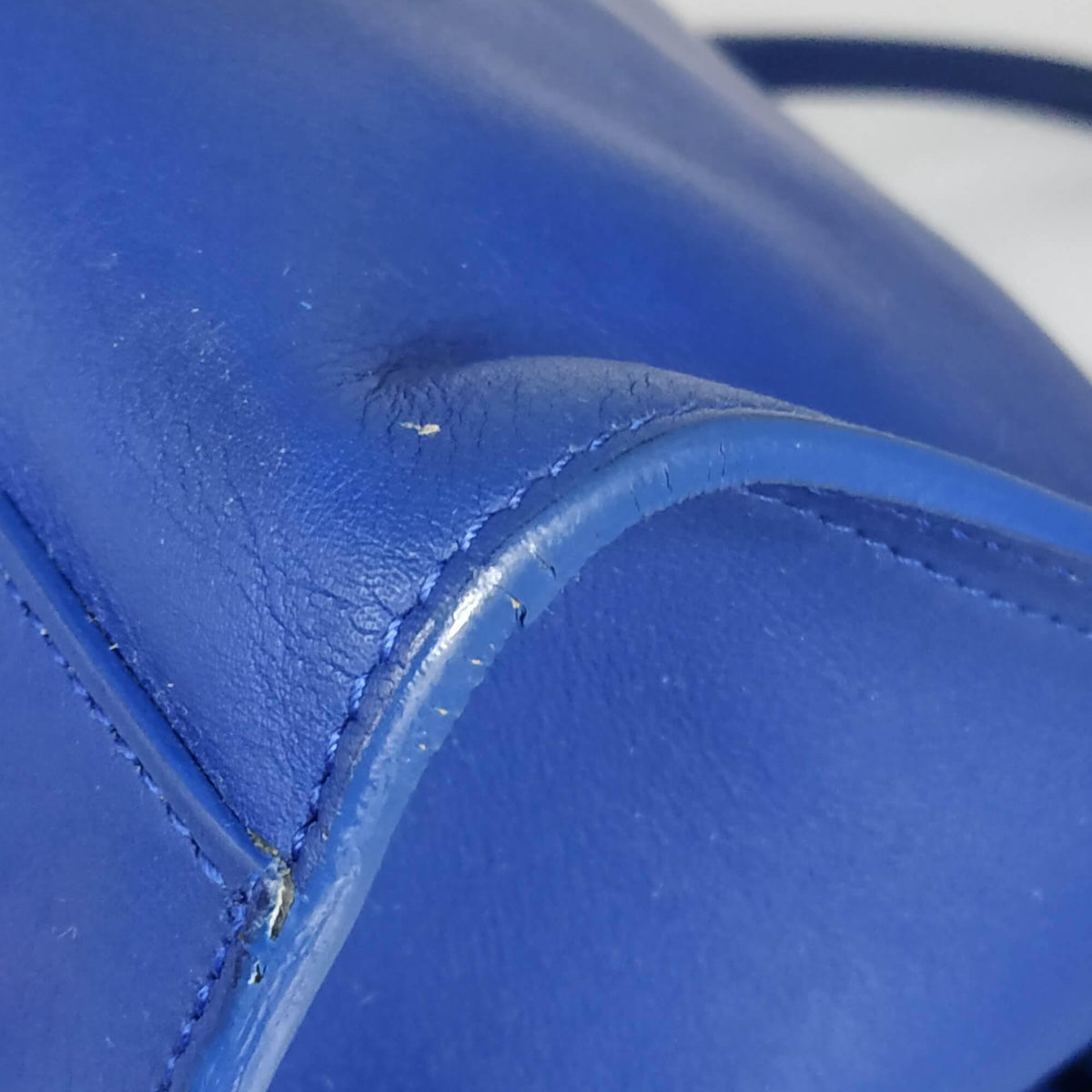 Close-up of Medium bags hardware and fine stitching