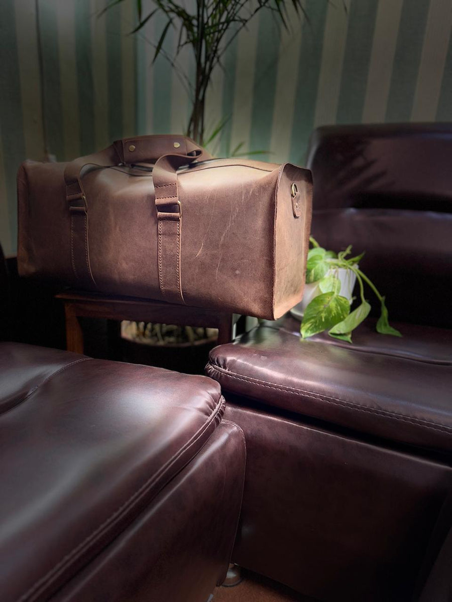 Front view of Shelly Mason Men's Leather Bag premium bag