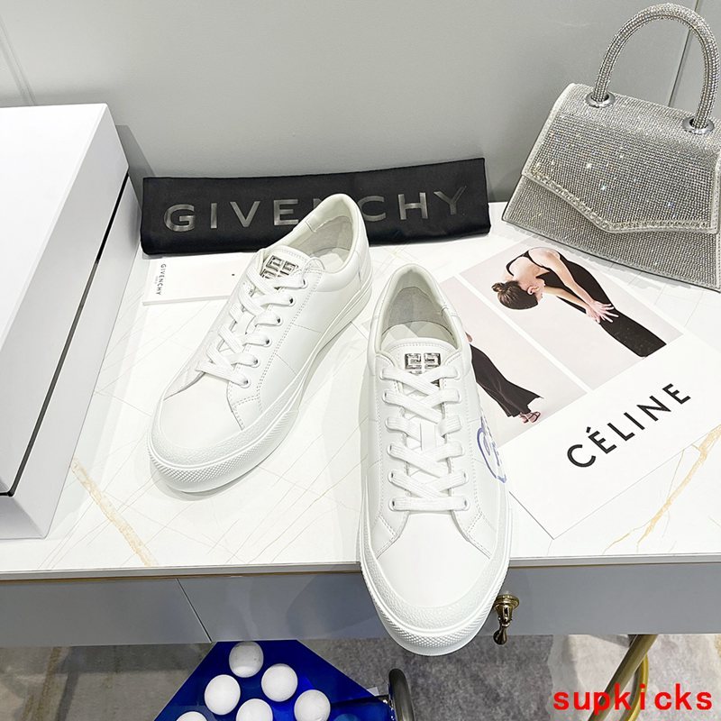 Givenchy shoes Style 035 - sole and craftsmanship detail