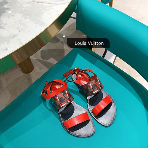Styling view of Louis Vuitton luxury piece style No.062