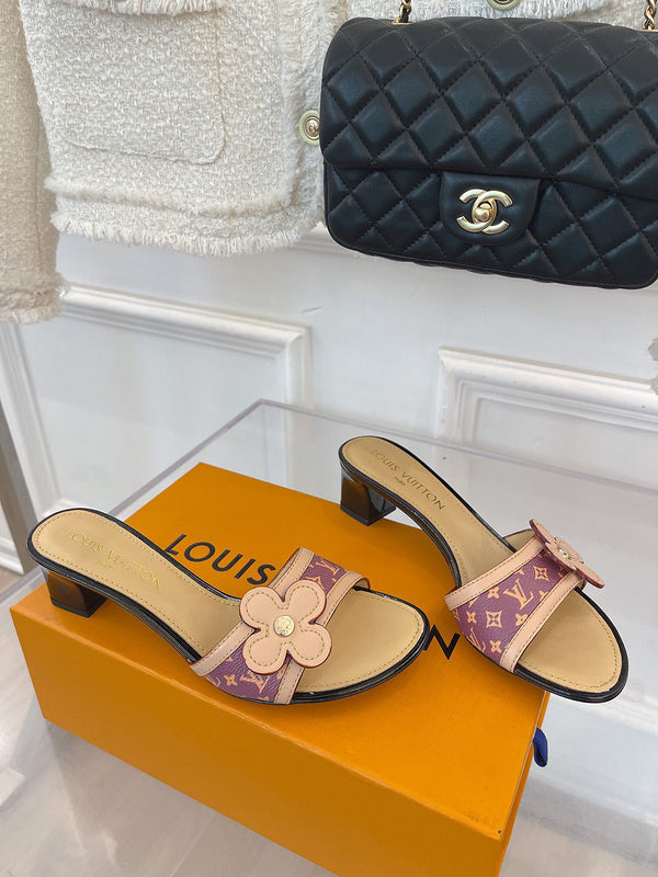 Louis Vuitton Beige Bow-Detail Flats - Full Silhouette View