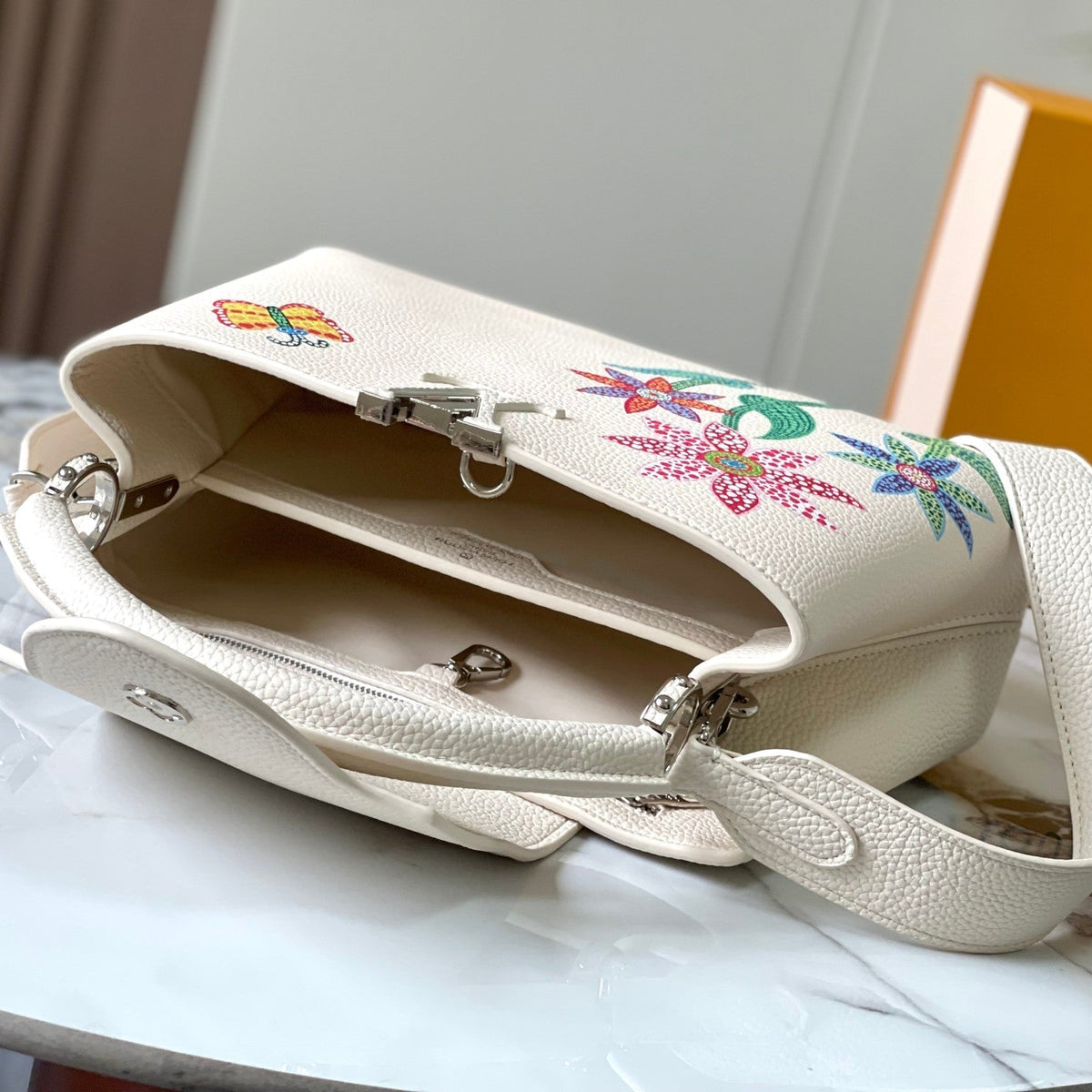 Bags- Elite Carryalls Elegant Everyday Designer Handbag
