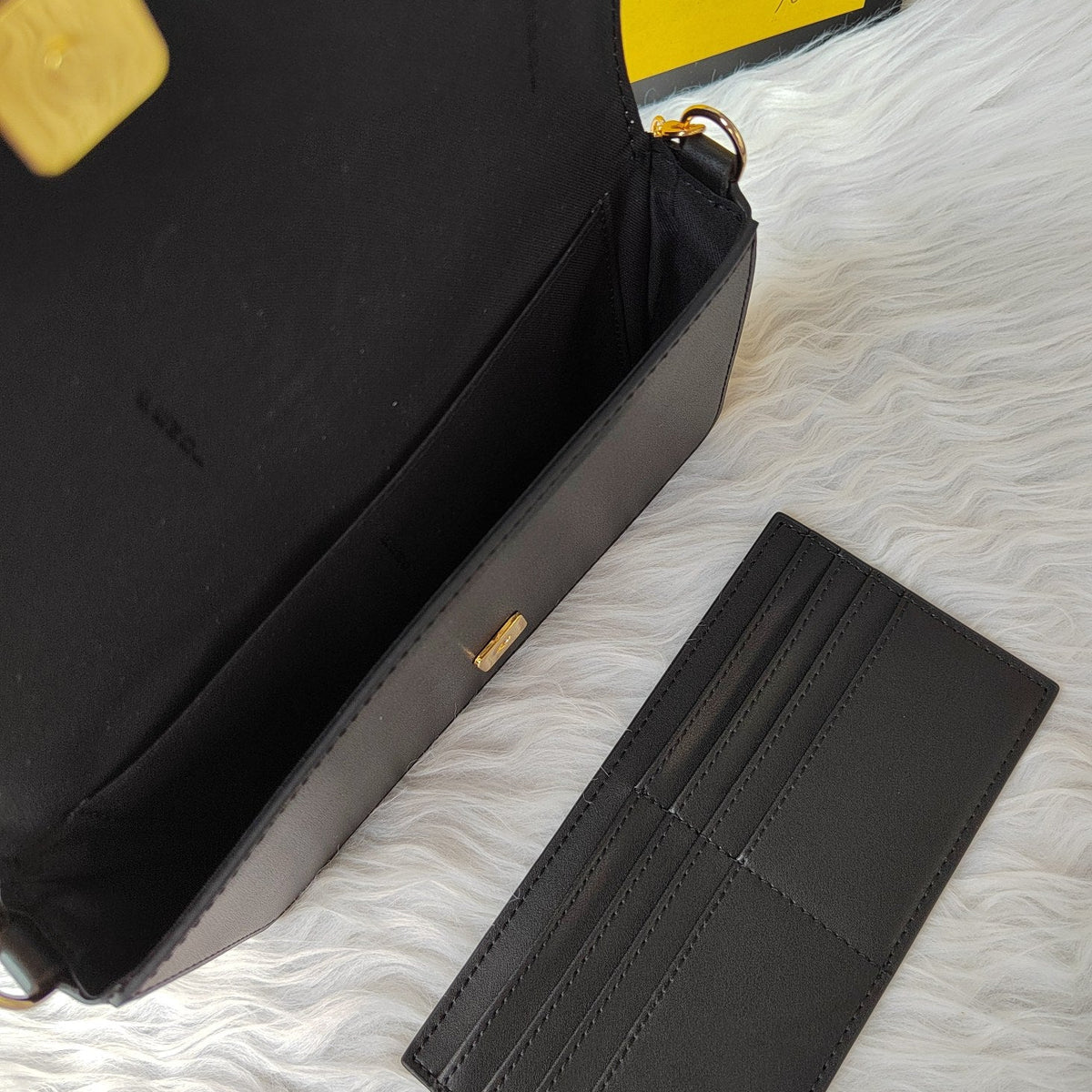Bags- Elite Carryalls Premium Designer Shoulder Bag