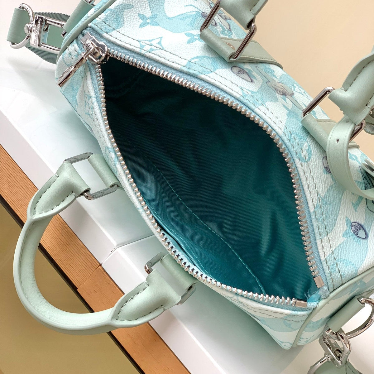 Bags- Elite Carryalls Elegant Everyday Designer Handbag