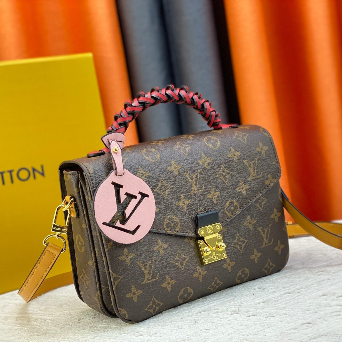 Bags- Elite Carryalls Elegant Everyday Designer Handbag