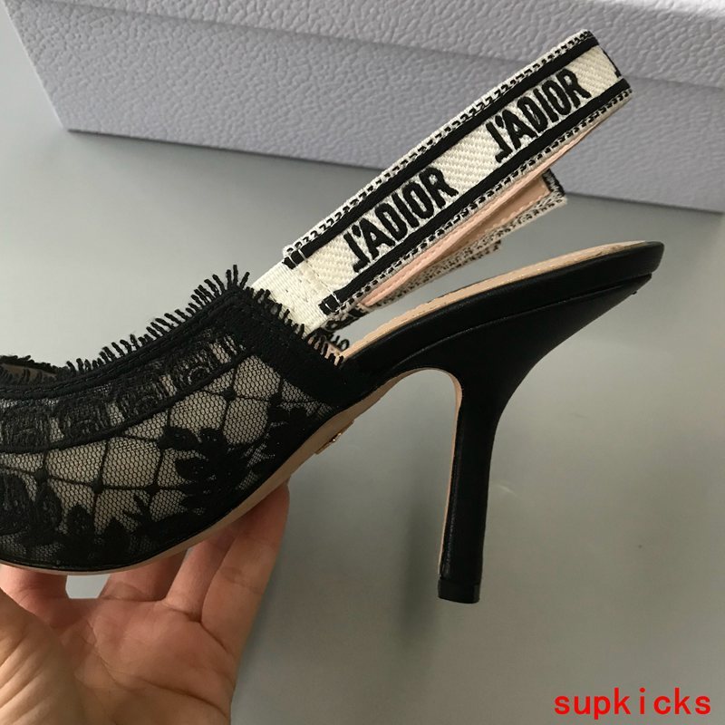 Dior shoes Style 002 - true-to-life color detail