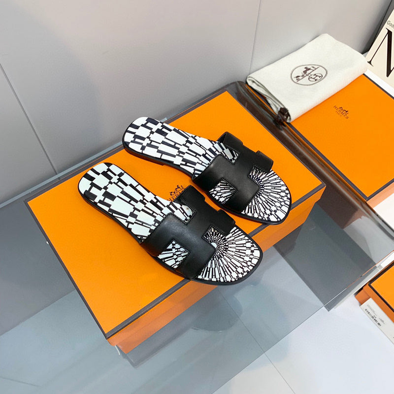 Hermes sandals Style 195 - sole and craftsmanship detail