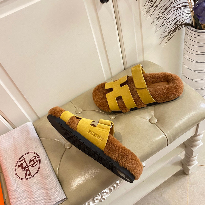 Hermes sandals Style 094 - top view showing design