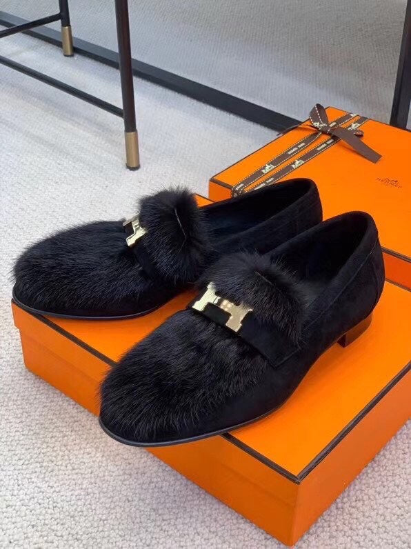 Hermes shoes Style 399 - angled studio shot (alternate angle)