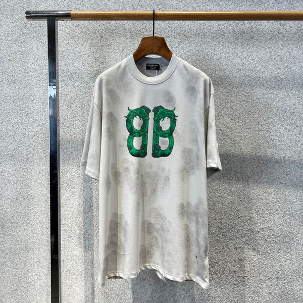 Front view of Balenciaga luxury piece style No.086