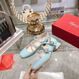 Side profile view of Roger Vivier luxury piece style No.049