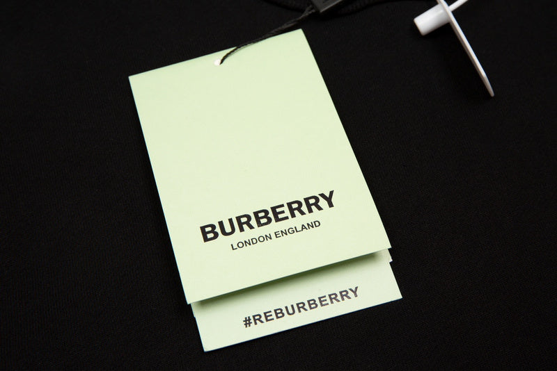 Full silhouette view of Burberry luxury piece style No.563