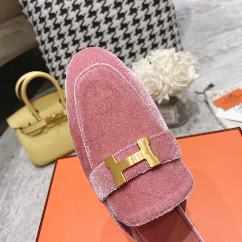 Hermes shoes Style 341 - full pair display