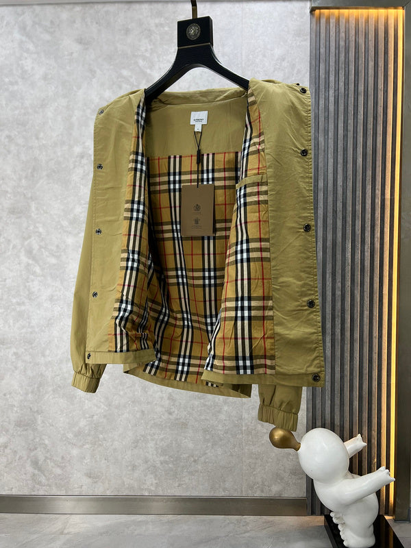 Styling view of Burberry luxury piece style No.349