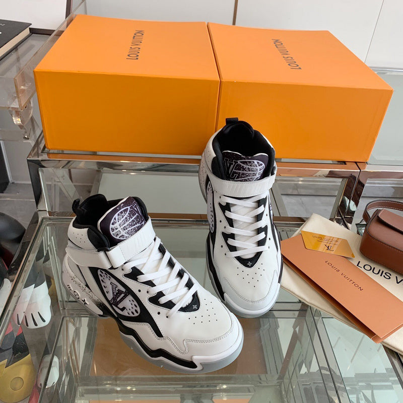 Louis Vuitton Camel Low-Top Sneakers - Toe Detail View