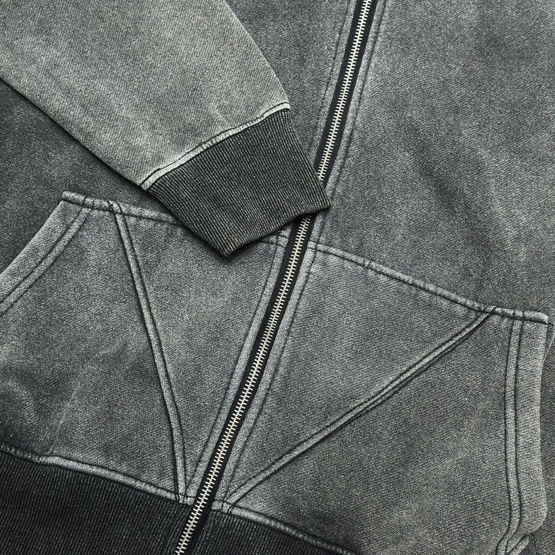 Styling view of Balenciaga luxury piece style No.122