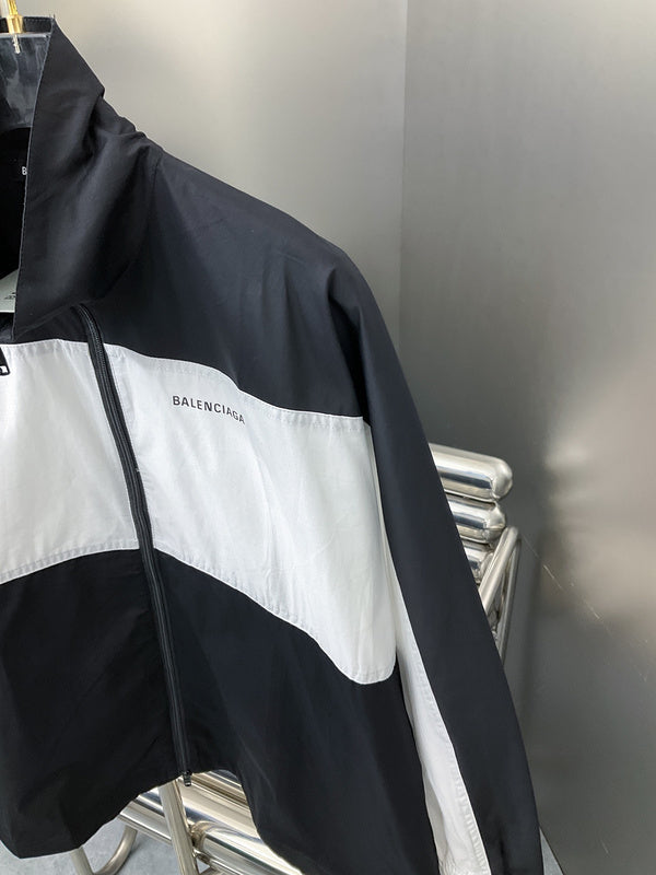 Three-quarter angle view of Balenciaga luxury piece style No.168