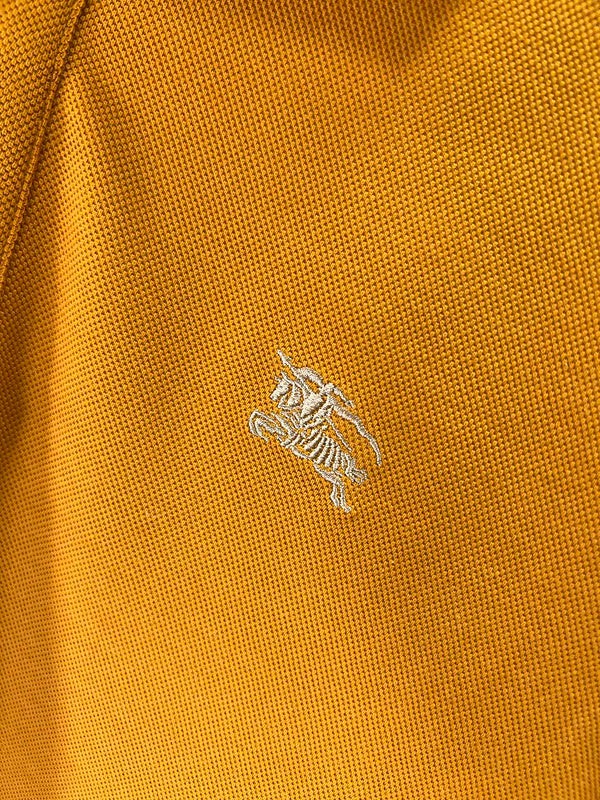 Texture and finish detail of Burberry luxury piece style No.402