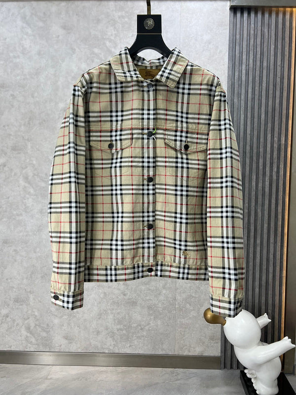 Front view of Burberry luxury piece style No.541