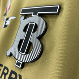 Full silhouette view of Burberry luxury piece style No.319