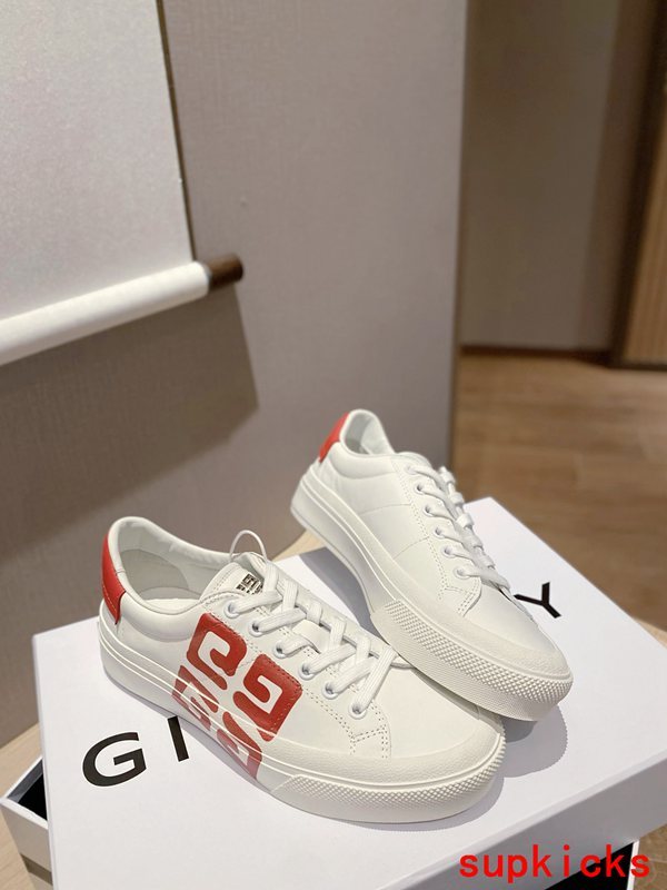 Givenchy Tan Low-Top Sneakers - Toe Detail View