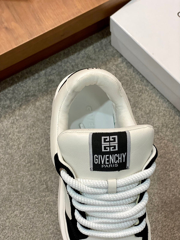Givenchy shoes Style 185 - top view showing design