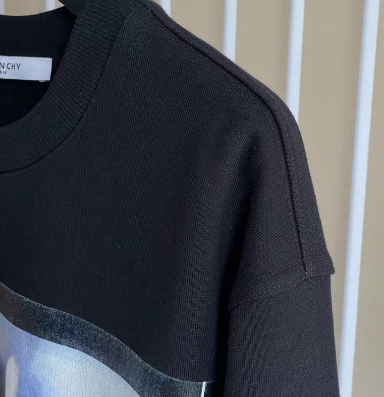Texture and finish detail of Givenchy luxury piece style No.200