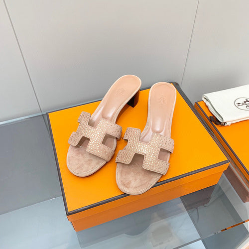 Hermes sandals Style 190 - texture and material detail
