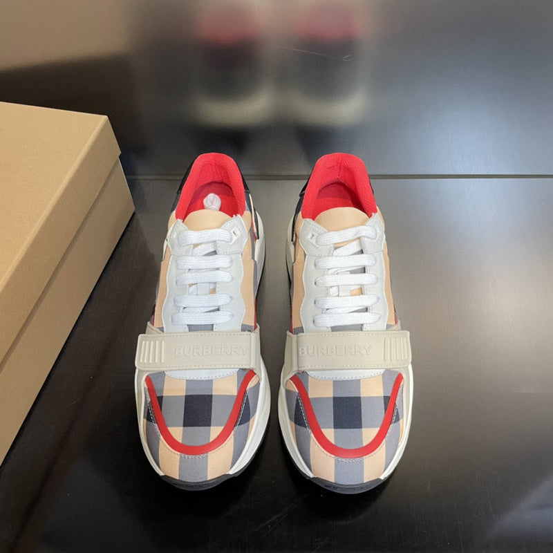 Burberry shoes Style 313 - logo and branding close-up