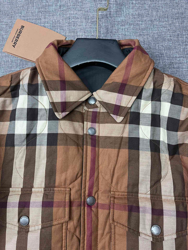 Three-quarter angle view of Burberry luxury piece style No.475