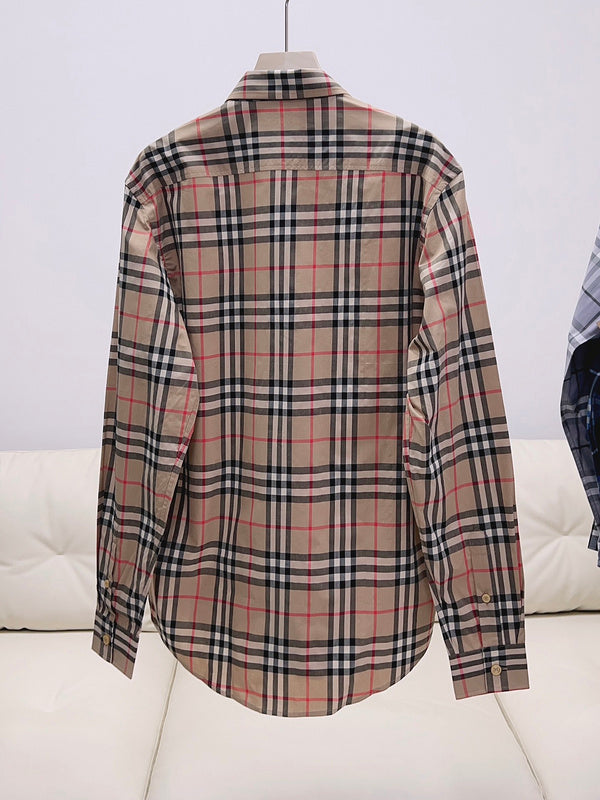 Full silhouette view of Burberry luxury piece style No.062