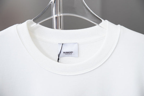 Back view of Burberry luxury piece style No.432