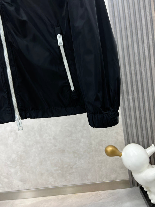Front view of Burberry luxury piece style No.351